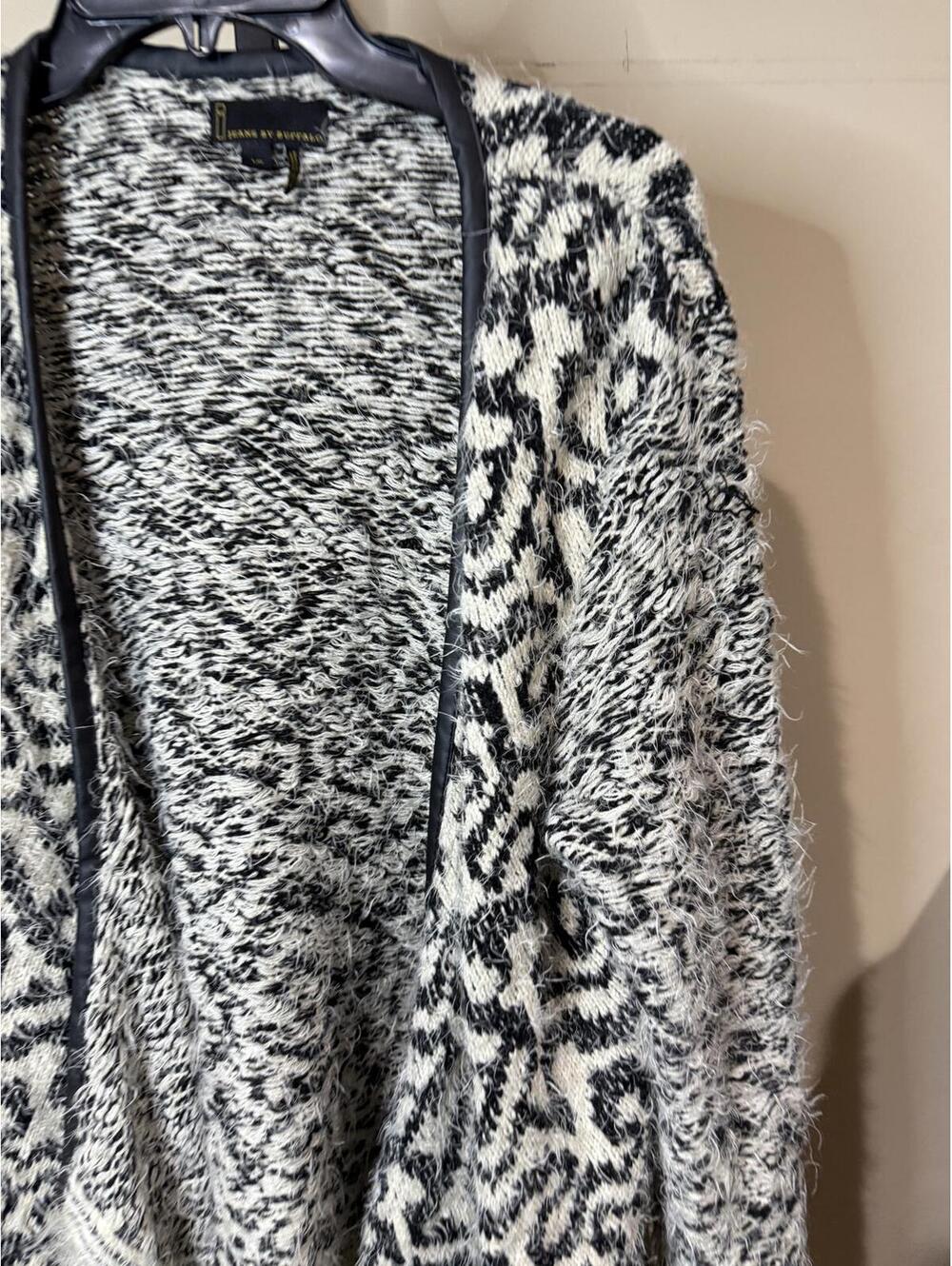 Jeans by Buffalo Women's Fuzzy Open Front Cardigan Sweater Large - Picture 3 of 8